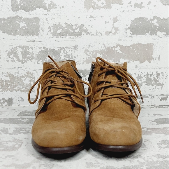 Munro Antonia Tan Suede Water Resistant Side Zip Lace Up Bootie C737 - Picture 3 of 11